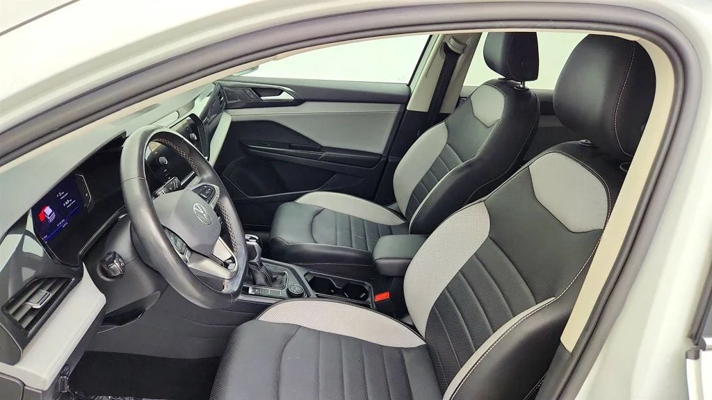 Used 2022 Pure White Volkswagen SEL 4MOTION w/ Power Panoramic Sunroof image 21