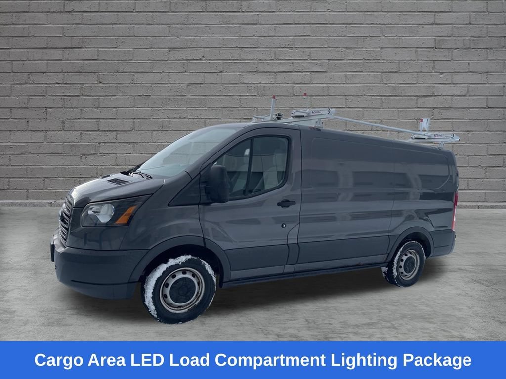 Used 2016  Ford BASE image 5