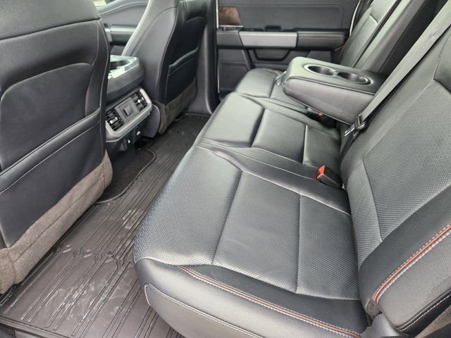 Used 2022 White Ford Lariat image 31