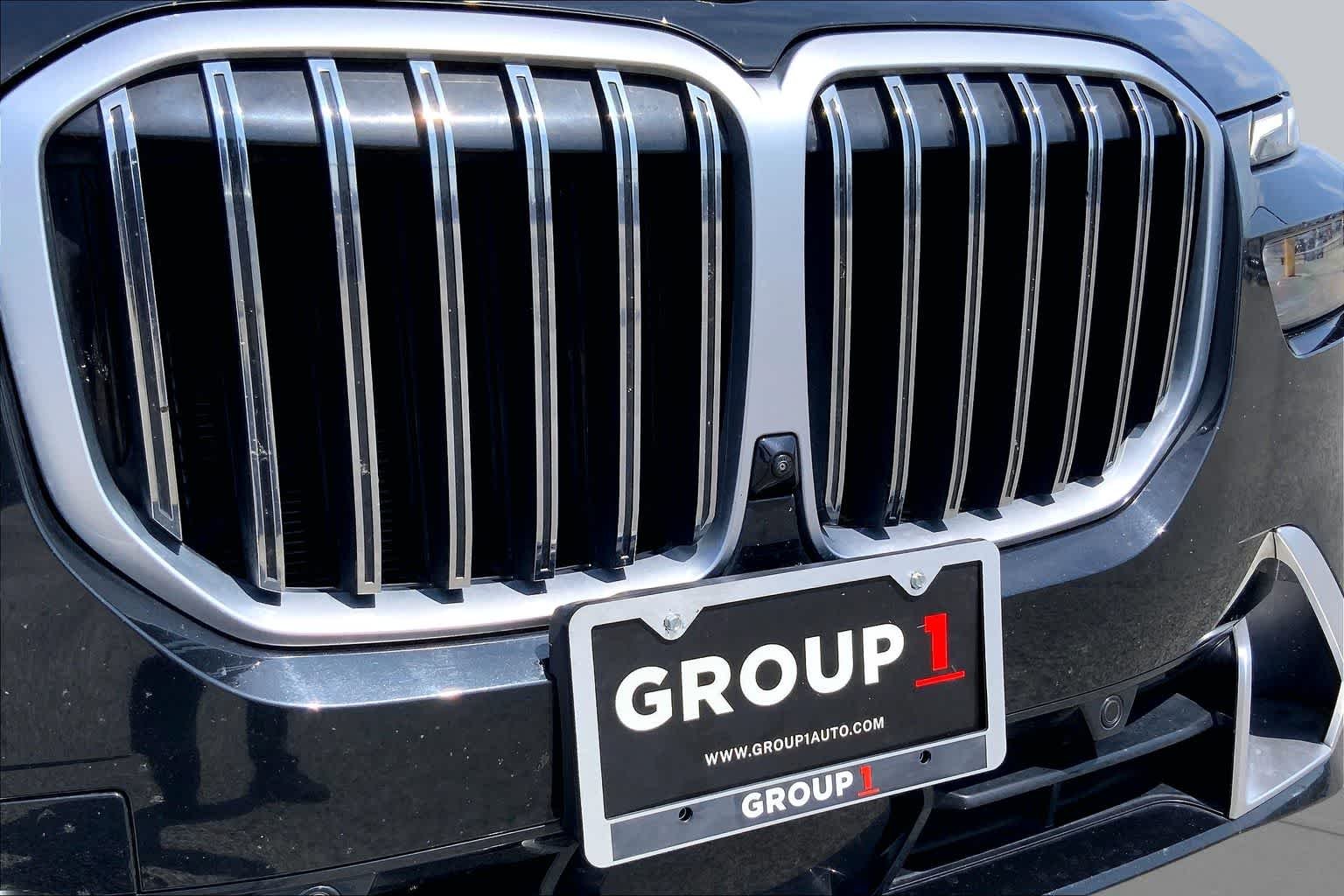 Used 2023 Black Sapphire Metallic BMW xDrive40i image 29