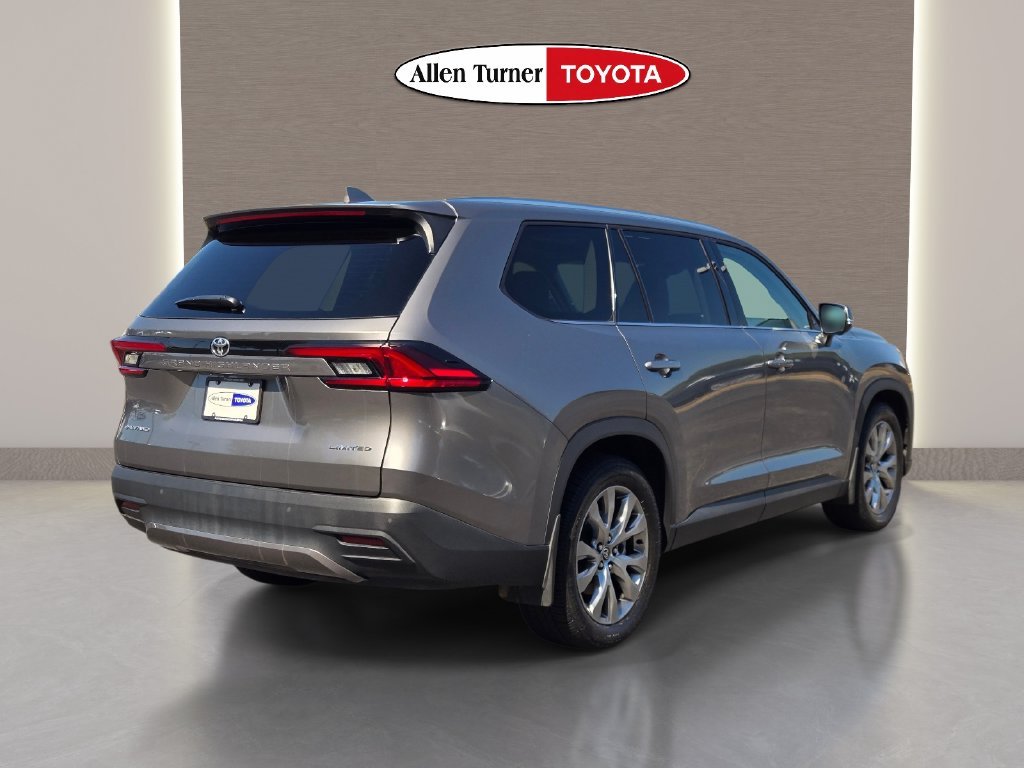 Used 2025  Toyota Limited image 8