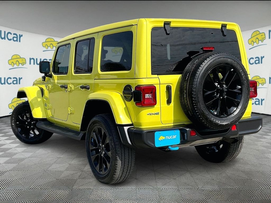 Used 2022 Yellow Jeep  image 4