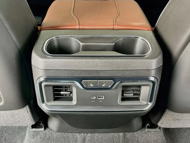 2026 GMC Sierra 2500HD Denali Ultimate - Photo 18