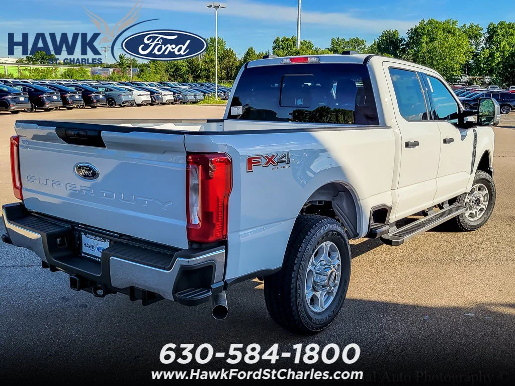 New 2026 Oxford White Ford F-250® XLT image 6