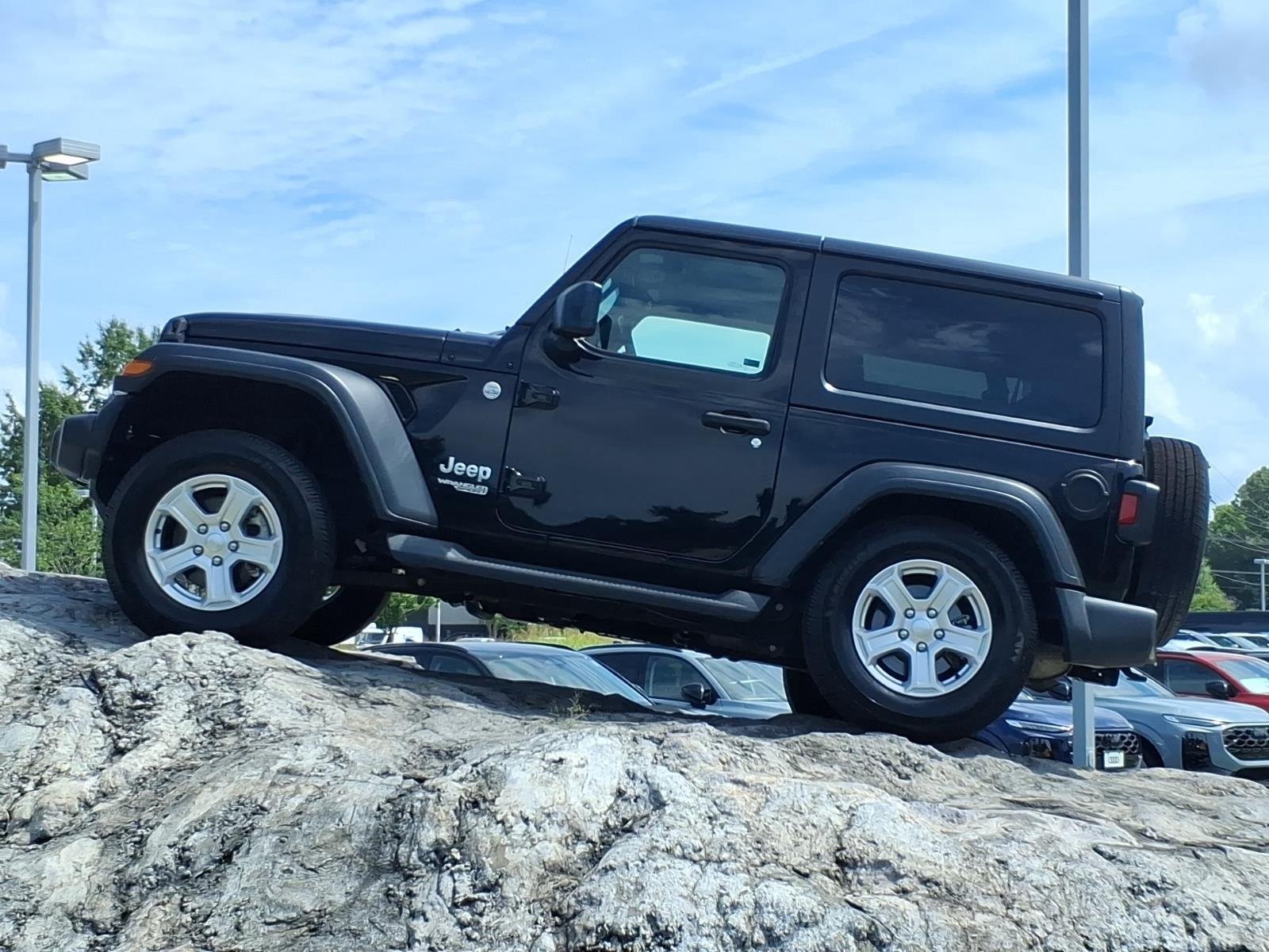 Used 2018 Black Clearcoat Jeep Sport S image 5