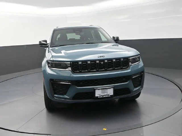 New 2026 Steel Blue Exterior Paint Jeep Limited Reserve image 3