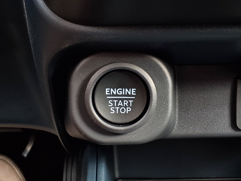 New 2026 Oxford White Ford XLT image 21