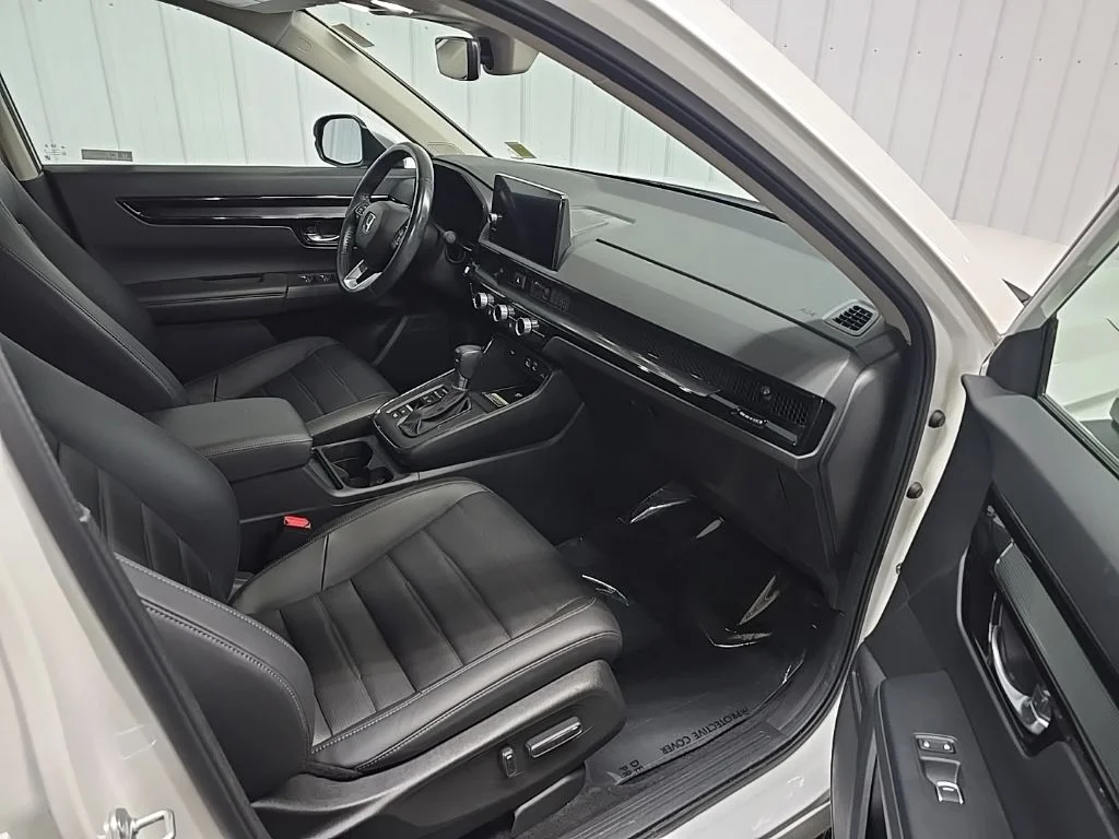 Used 2023 White Honda EX-L image 16