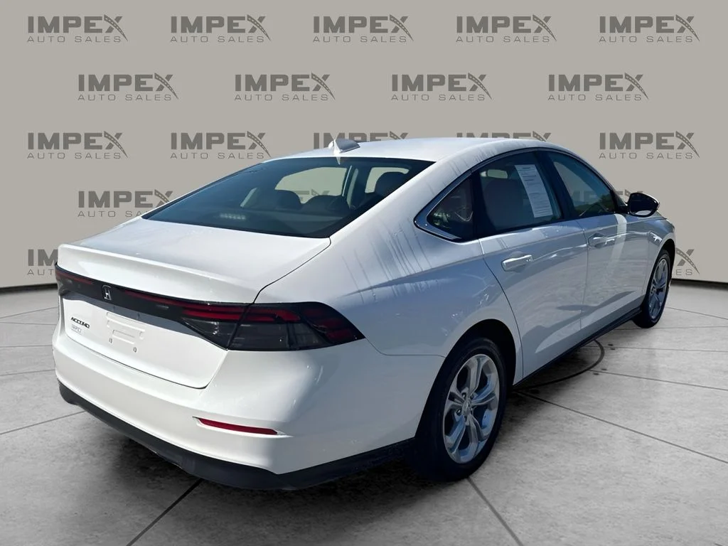 Used 2025 White Honda LX image 5