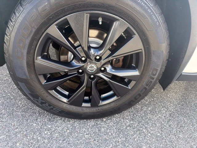 Used 2018 White Nissan SV image 11