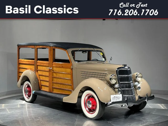 1935 Ford Woody 