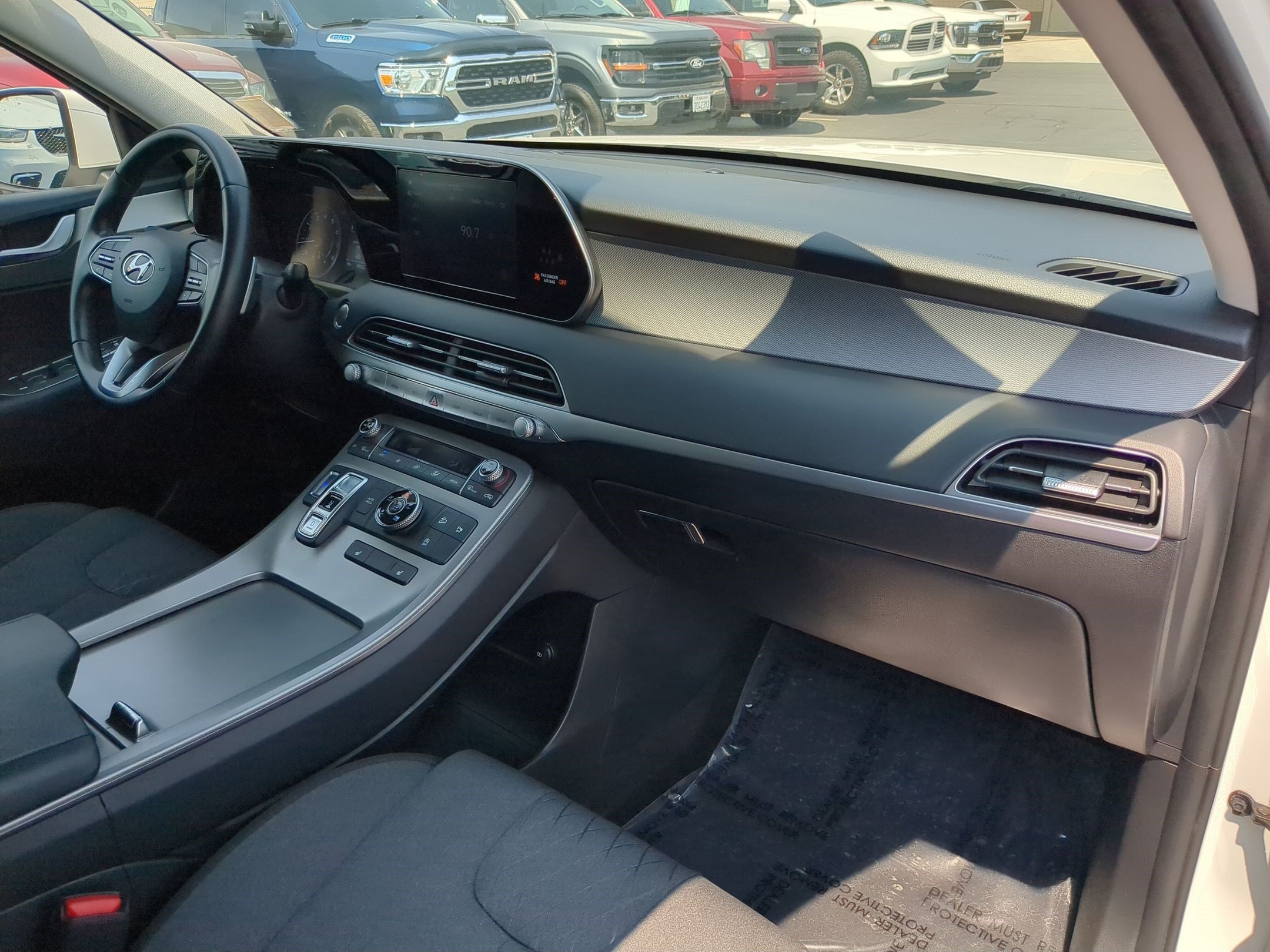 Certified Used 2022 Hyper White Hyundai SEL image 32