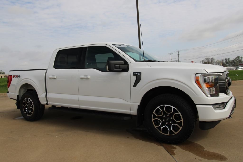 Used 2022  Ford XLT image 3