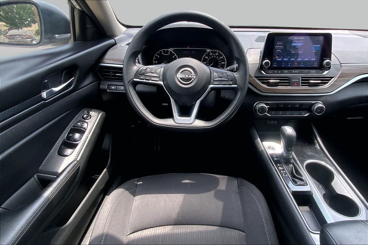 Used 2024 Brilliant Silver Metallic Nissan 2.5 SV image 6