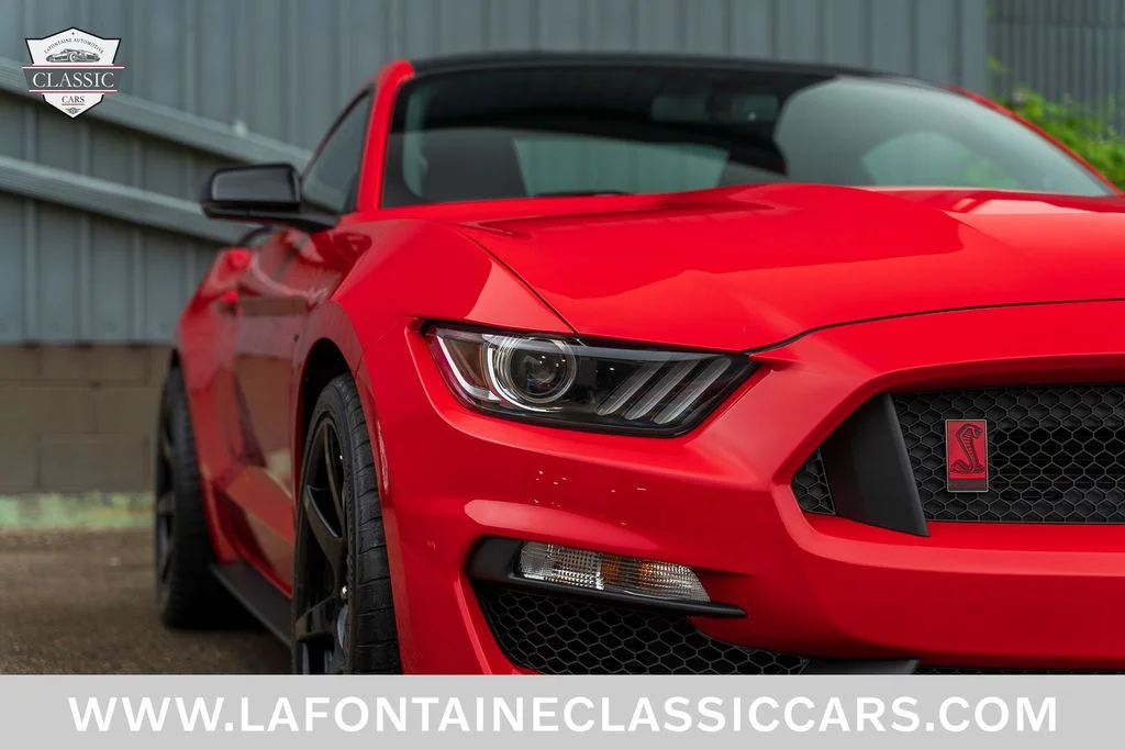 Used 2017 Red Ford Shelby GT350R image 8
