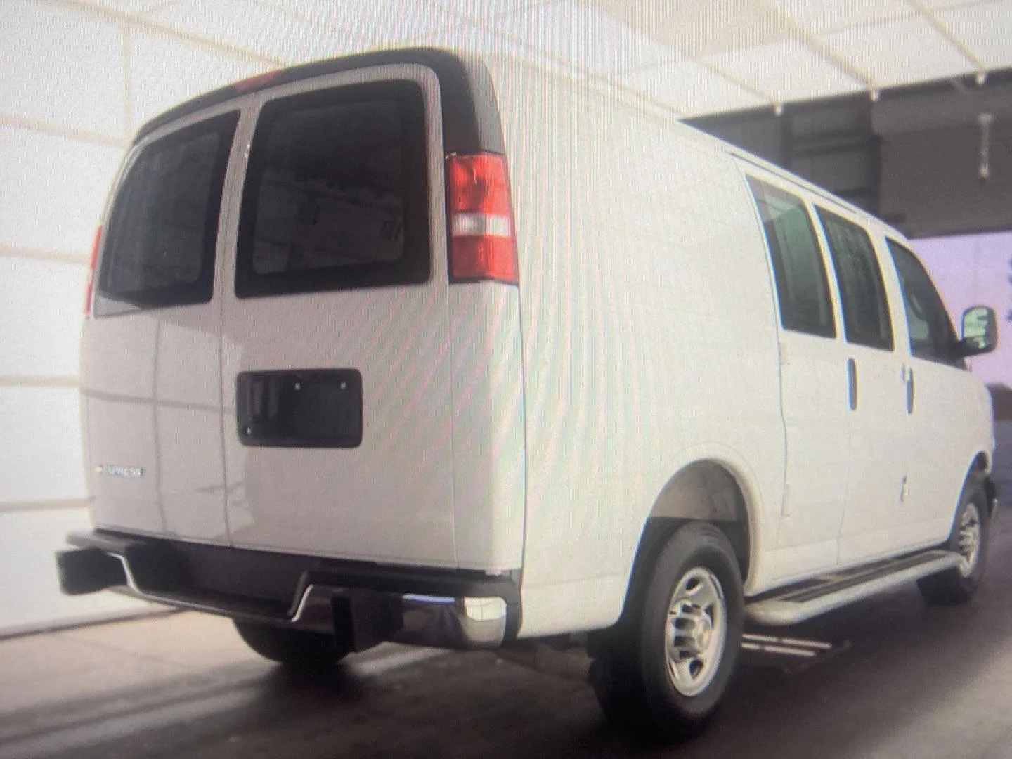 Used 2025 Summit White Chevrolet Cargo Van image 3