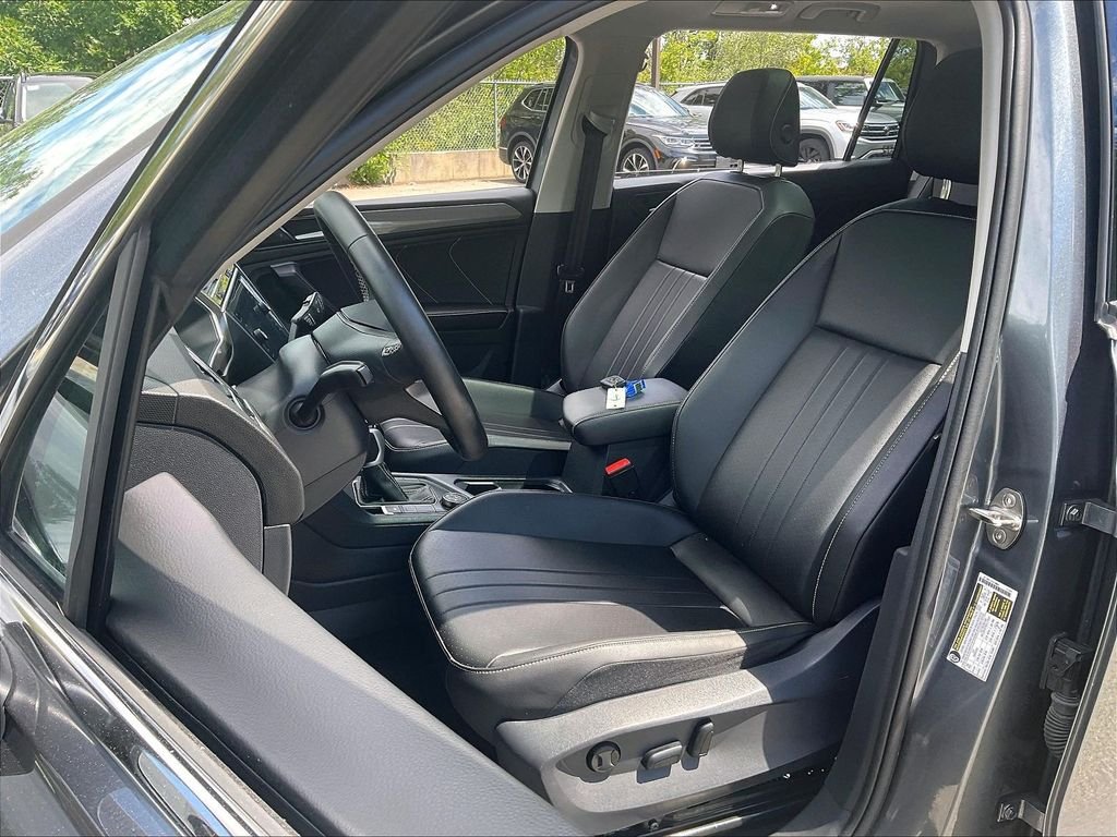 Used 2024 Gray Volkswagen 2.0T SE image 9