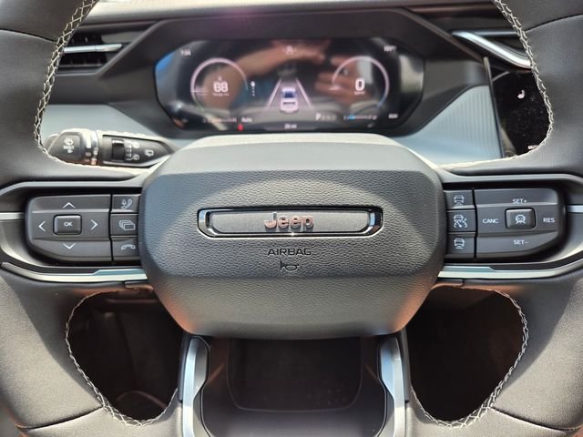 New 2026 Hydro Blue Pearl-Coat Exterior Paint Jeep Laredo image 18
