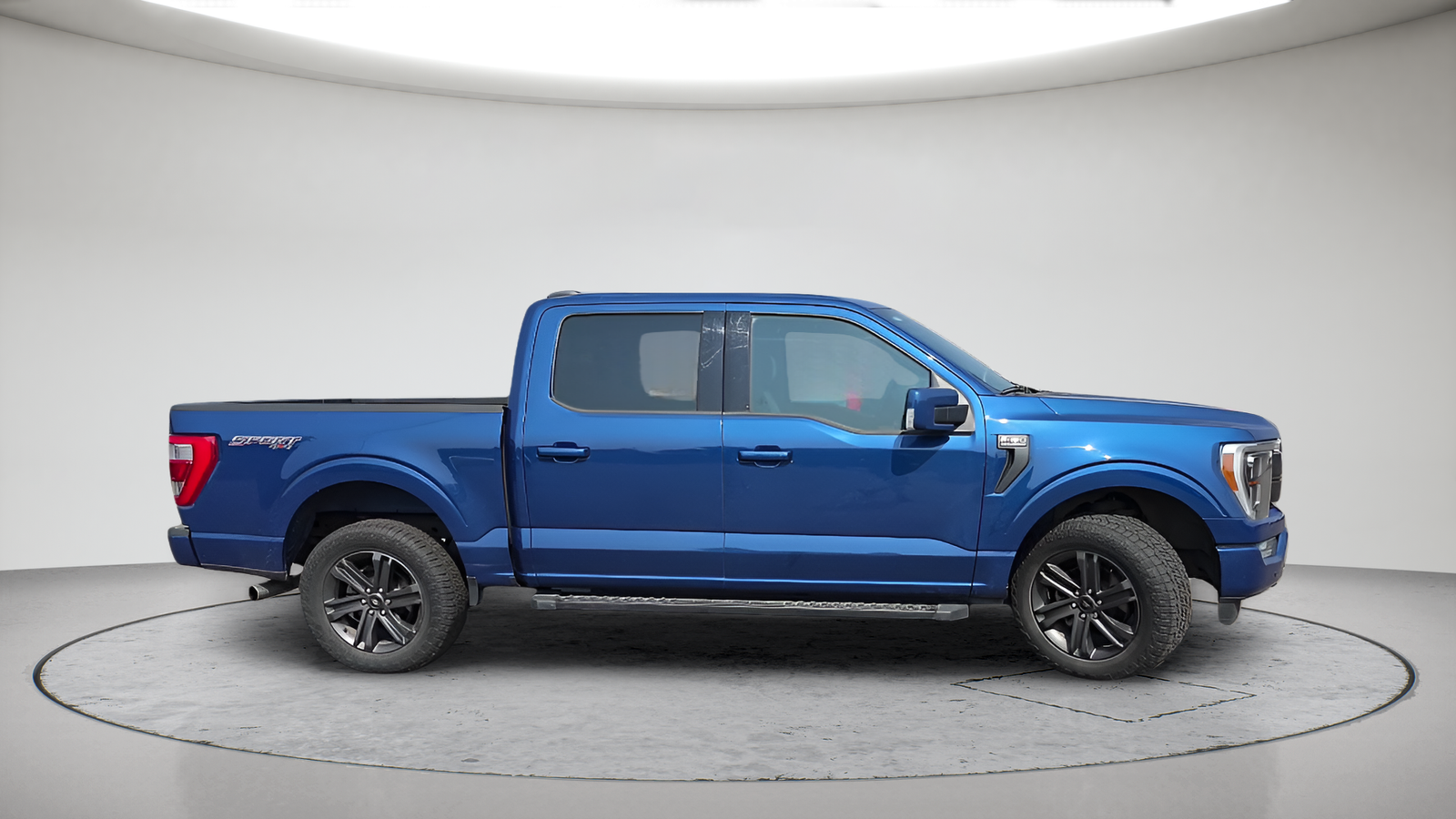 Used 2023 Atlas Blue Metallic Ford Lariat image 5