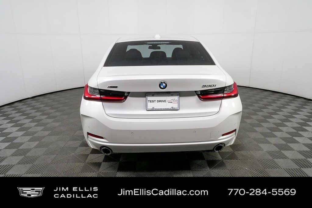 2025 BMW 3 Series 330i - Photo 29