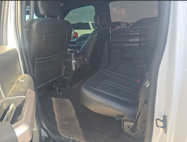 Used 2020 White Ford XLT image 7