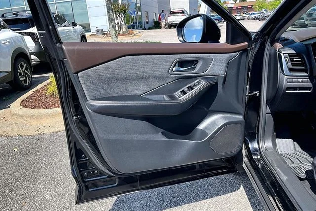 Used 2023 Black Nissan SV image 17