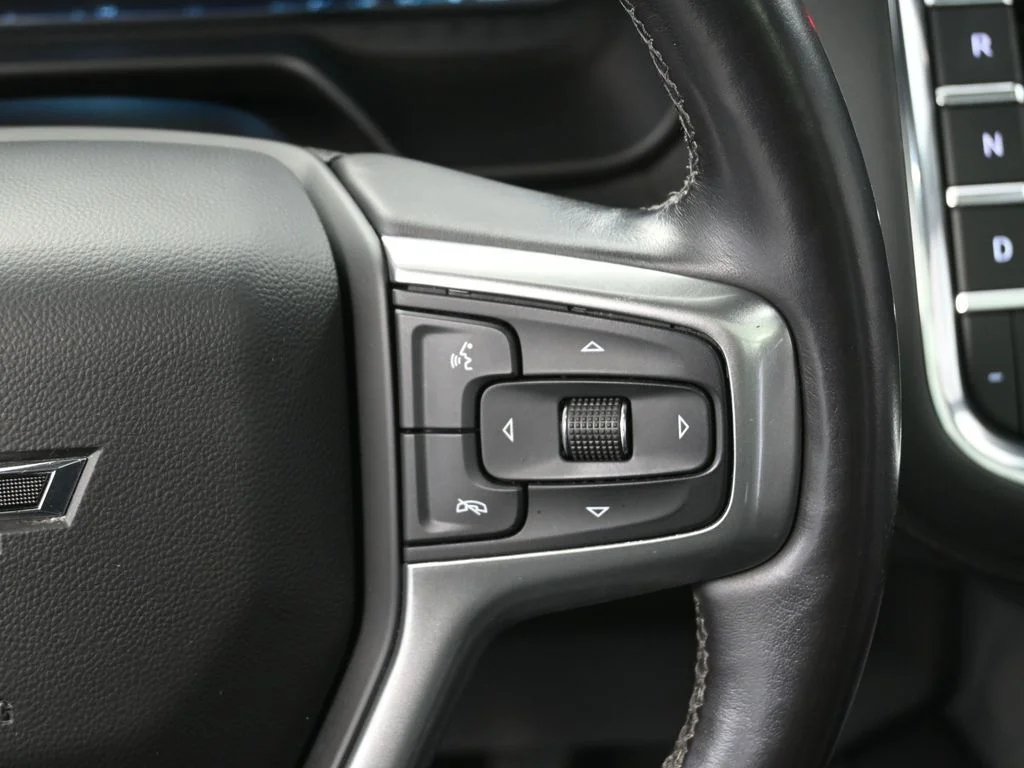 Used 2023 White Chevrolet Z71 image 34
