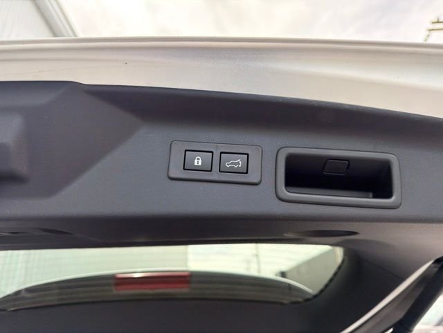 New 2026 CRYSTAL WHITE PEARL Subaru Wilderness image 21