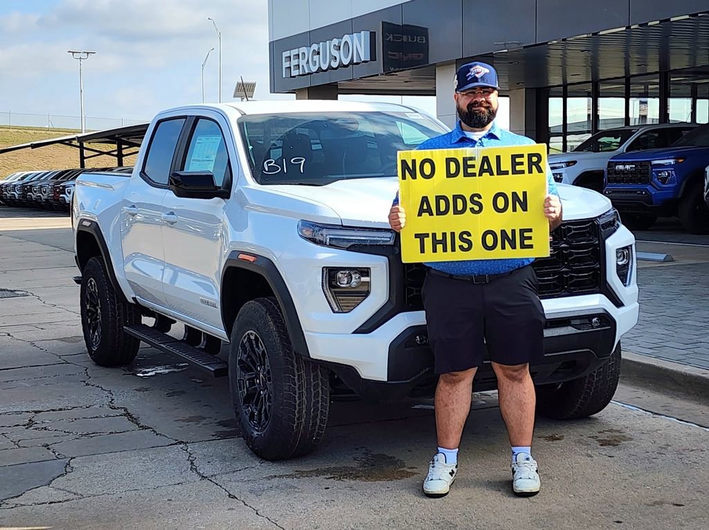 2026 GMC Canyon 2WD Elevation Crew Cab Short Box's photo