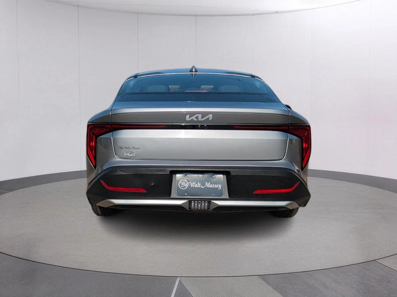 Used 2025 Steel Gray Kia LXS image 5