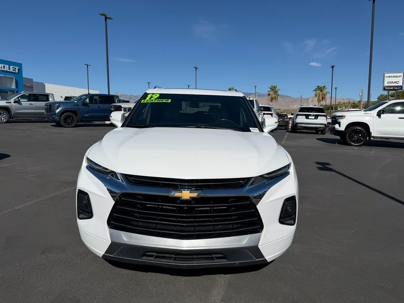 Used 2019 SUMMIT WHITE Chevrolet Premier image 8