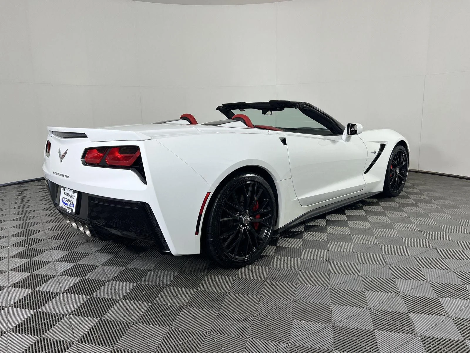 Used 2014 ARCTIC WHITE Chevrolet Z51 3LT image 25