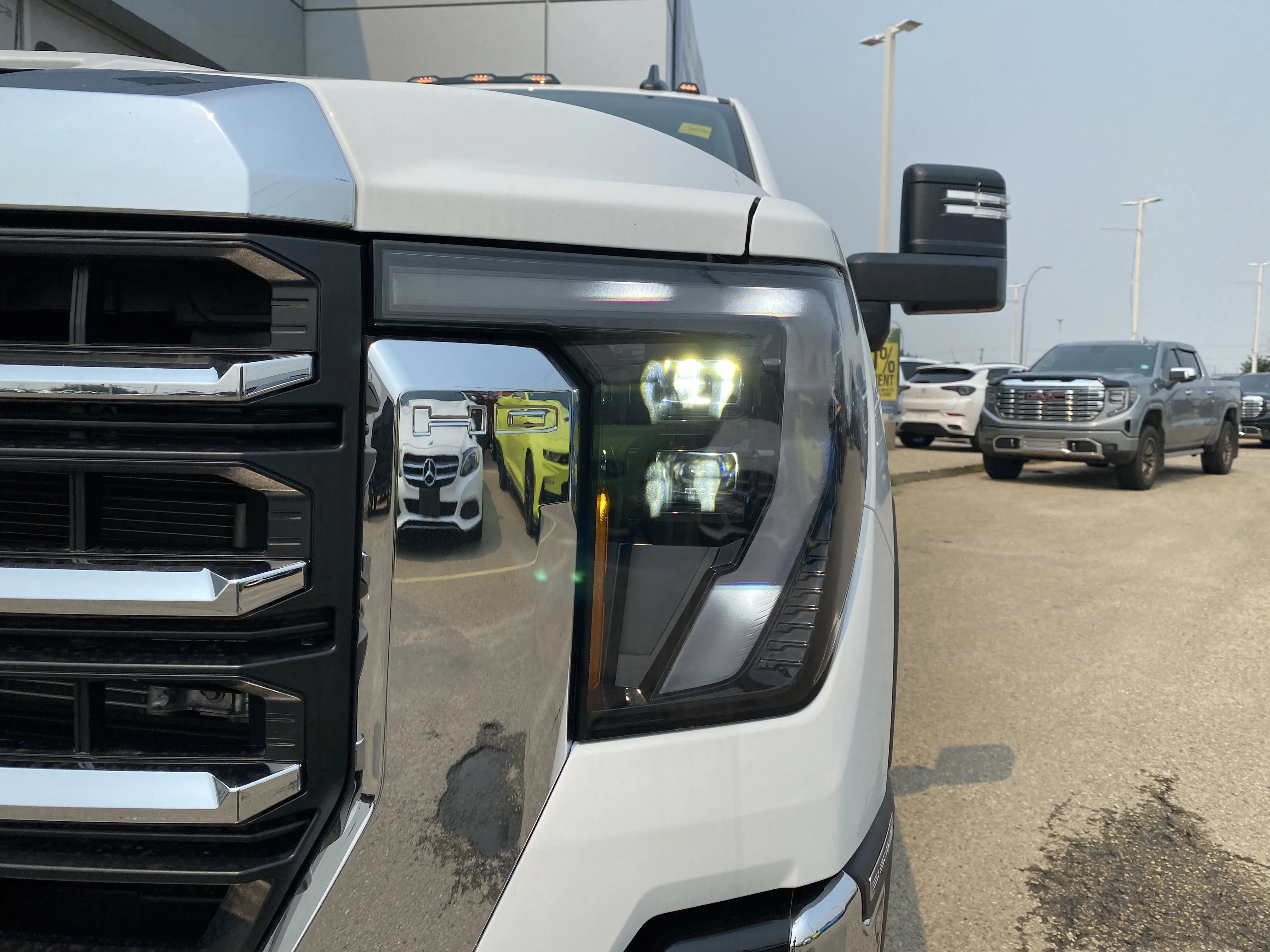 New 2026 Summit White GMC SLE image 10