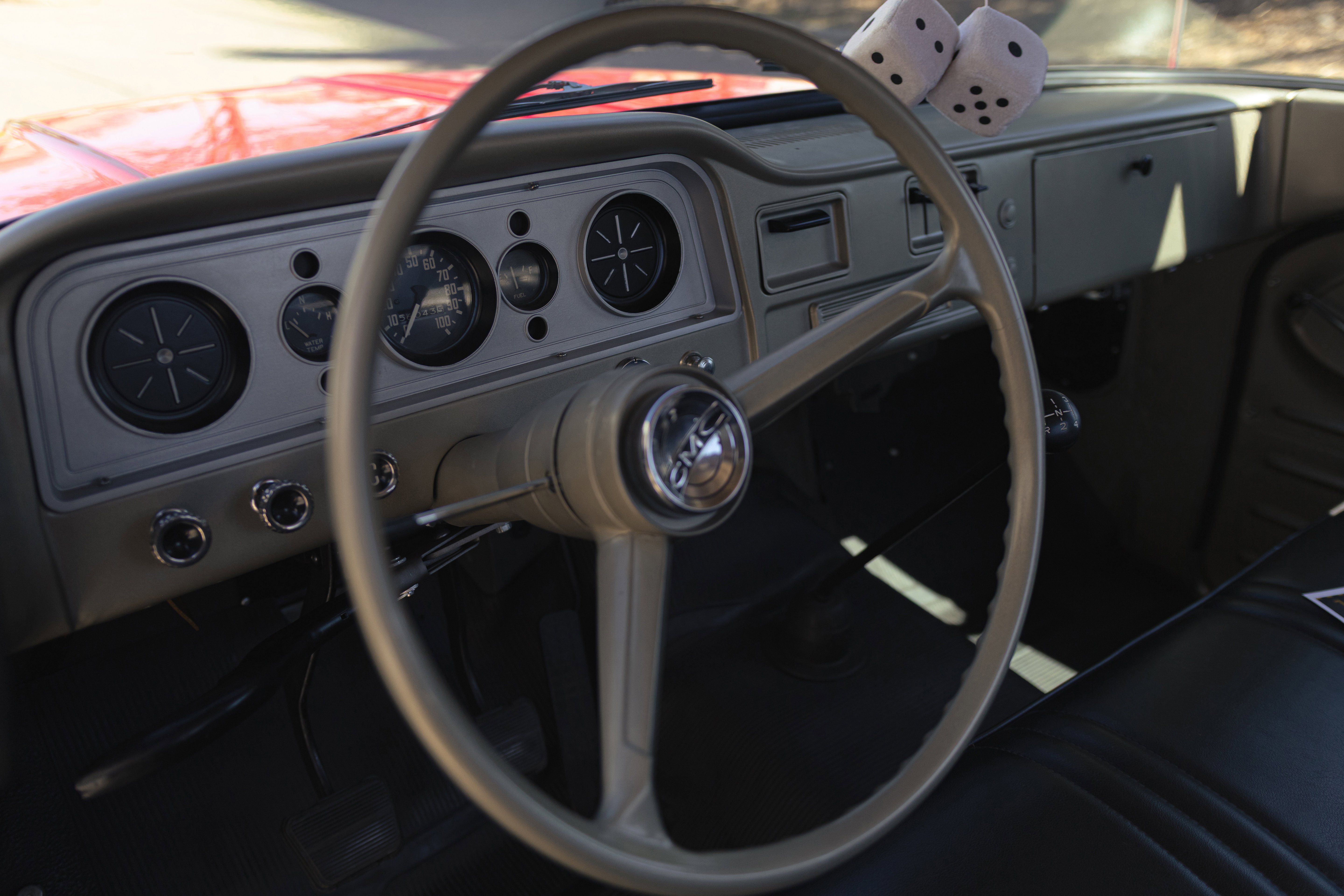 Used 1963 Red GMC 1000 image 2