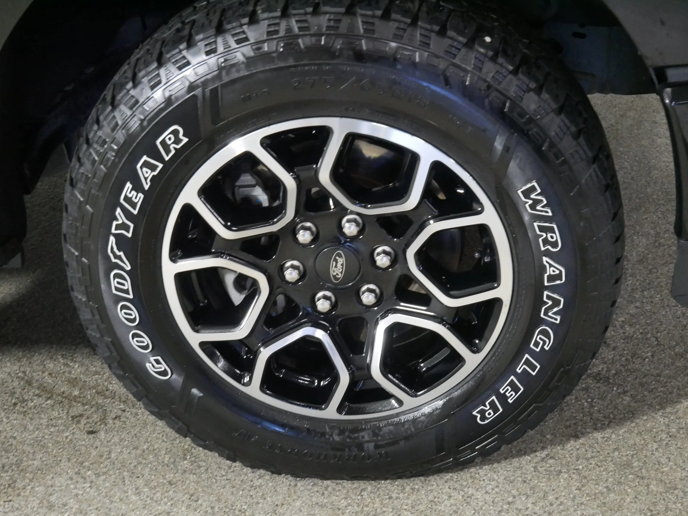 Used 2021 Agate Black Metallic Ford XLT image 15