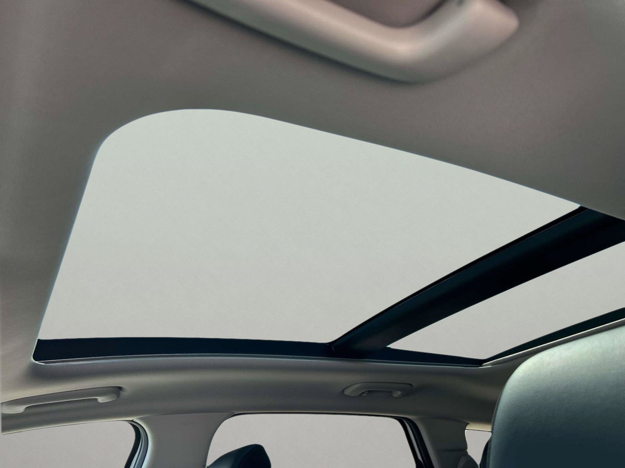 New 2026 Glacial White Pearl Kia SX-Prestige image 24
