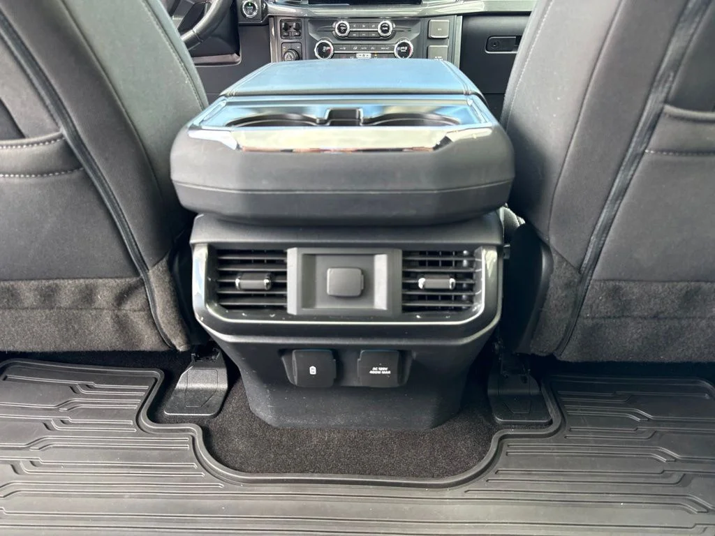 Used 2022 Rapid Red Metallic Tinted Clearcoat Ford XLT image 30