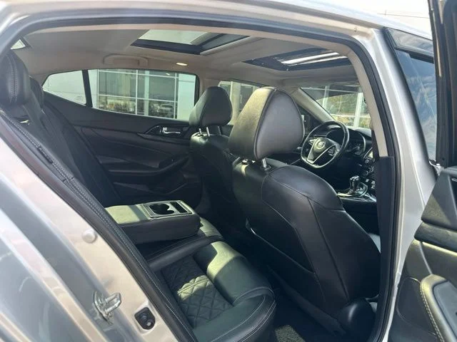 Used 2020 Silver Nissan Platinum image 8