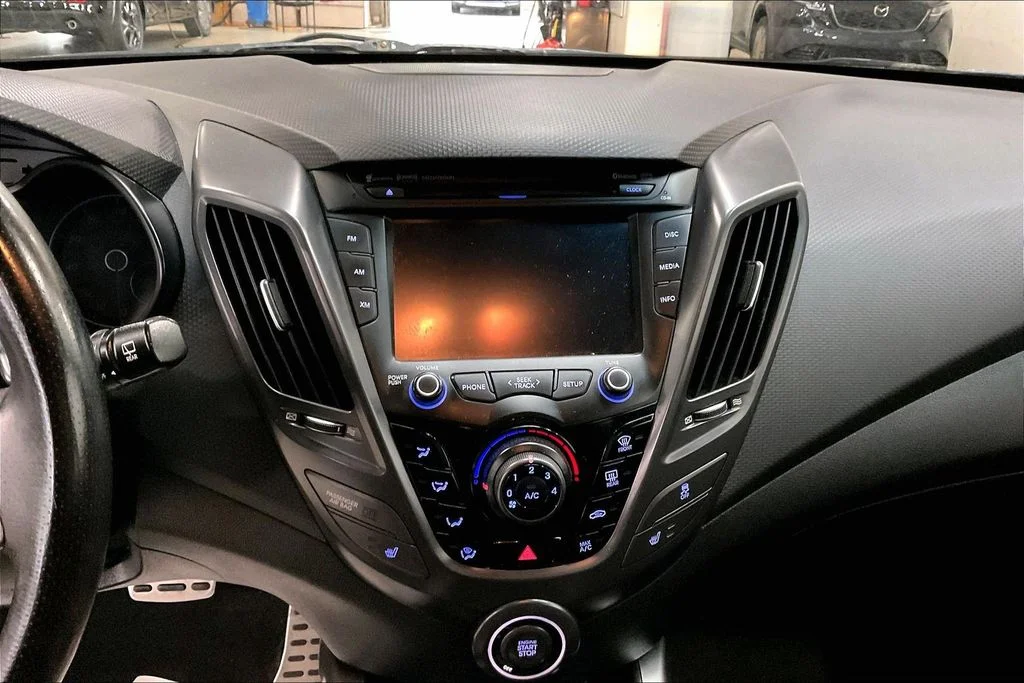 Used 2016 Silver Hyundai Turbo image 5