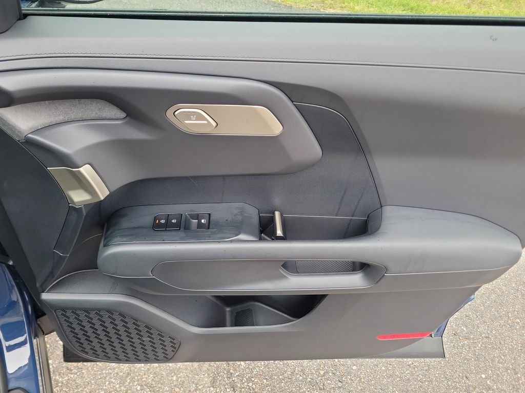 New 2027 Black Kia S image 10