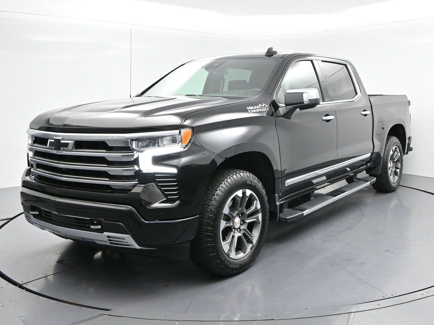 Used 2026 Black Chevrolet High Country image 3