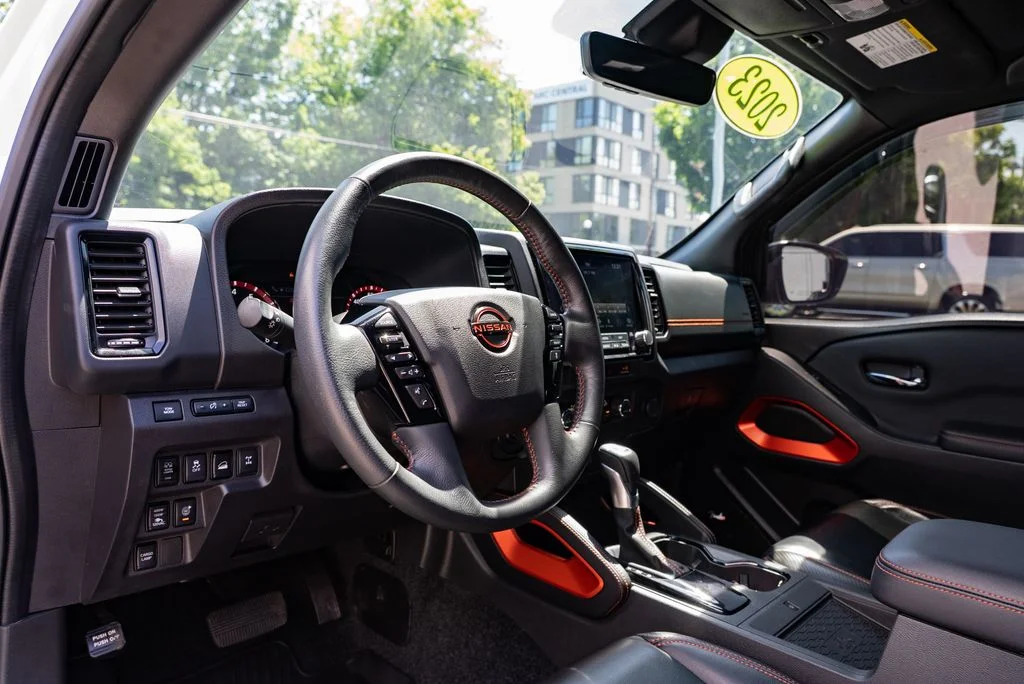 Used 2023 White Nissan PRO-4X image 25