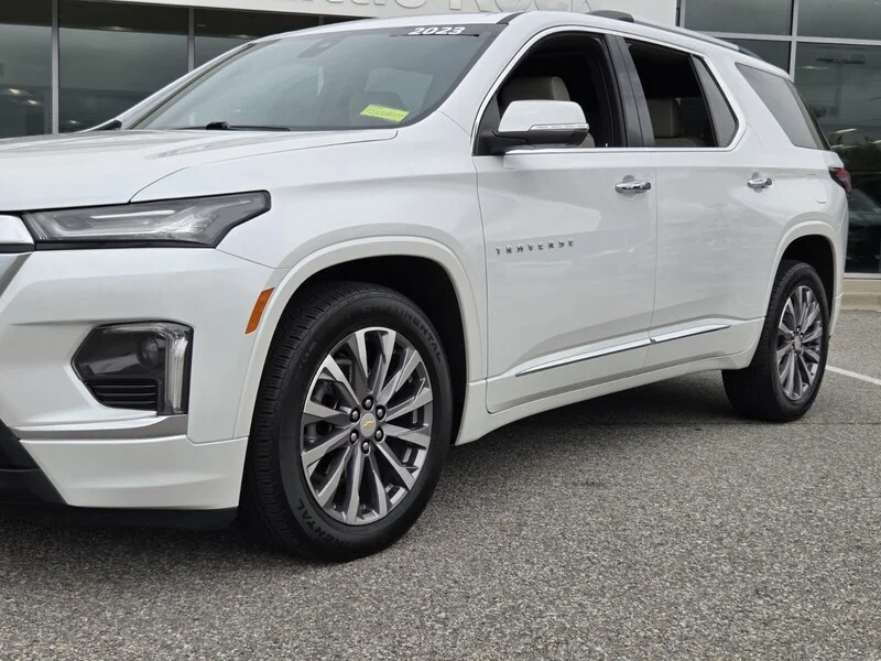 Used 2023 Iridescent Pearl Tricoat CHEVROLET AWD 4DR PREMIER image 30