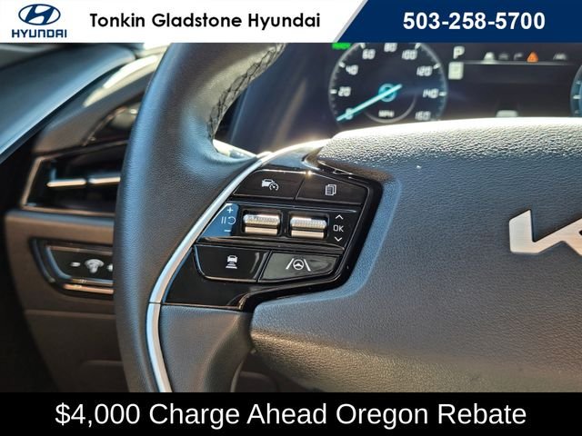 Used 2023 Cityscape Green Kia Wind image 28
