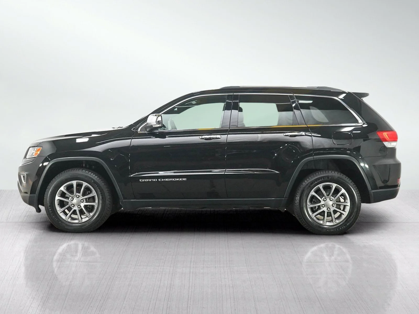 Used 2015 Brilliant Black Crystal Pearlcoat Jeep Limited image 2