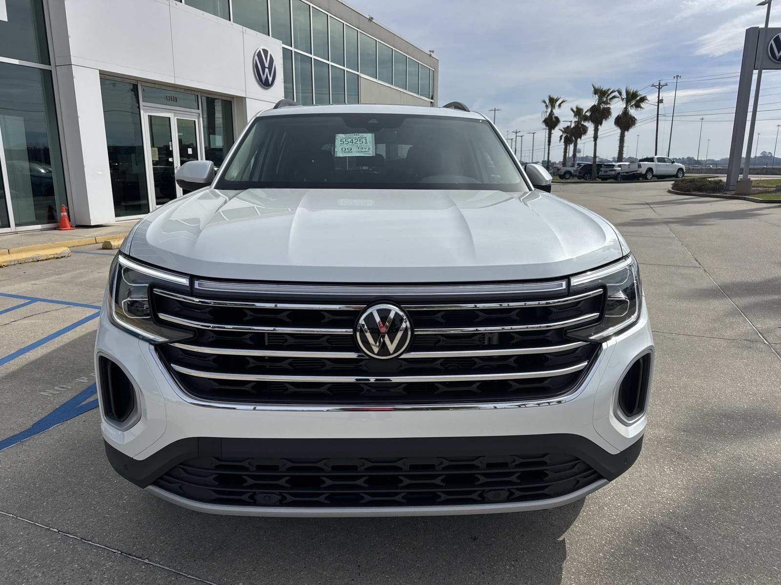 New 2026 White Volkswagen 2.0T SE w/Technology image 2