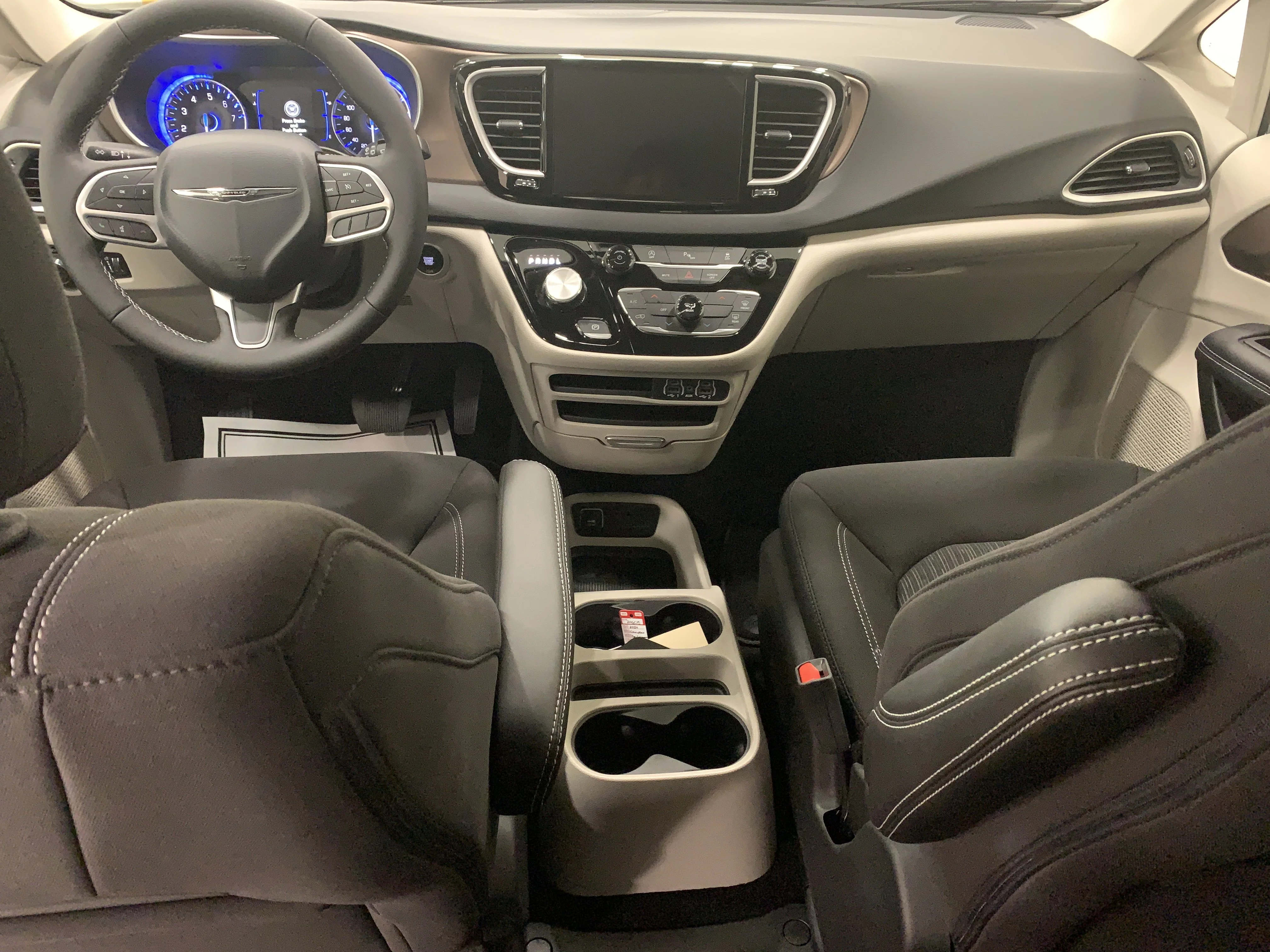 New 2024 Silver Mist Chrysler SXT image 10