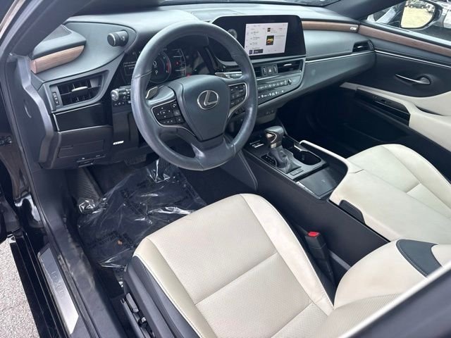 Used 2024 Black Lexus 350 image 10