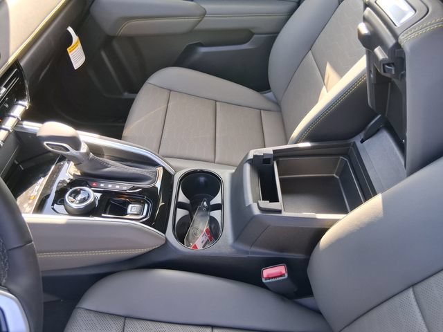 2026 Chevrolet Colorado ZR2 - Photo 17