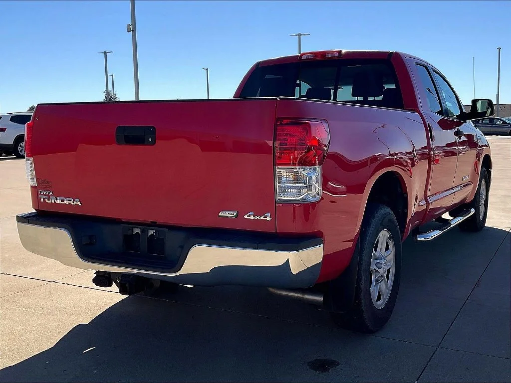 Used 2010 Red Toyota Grade image 2